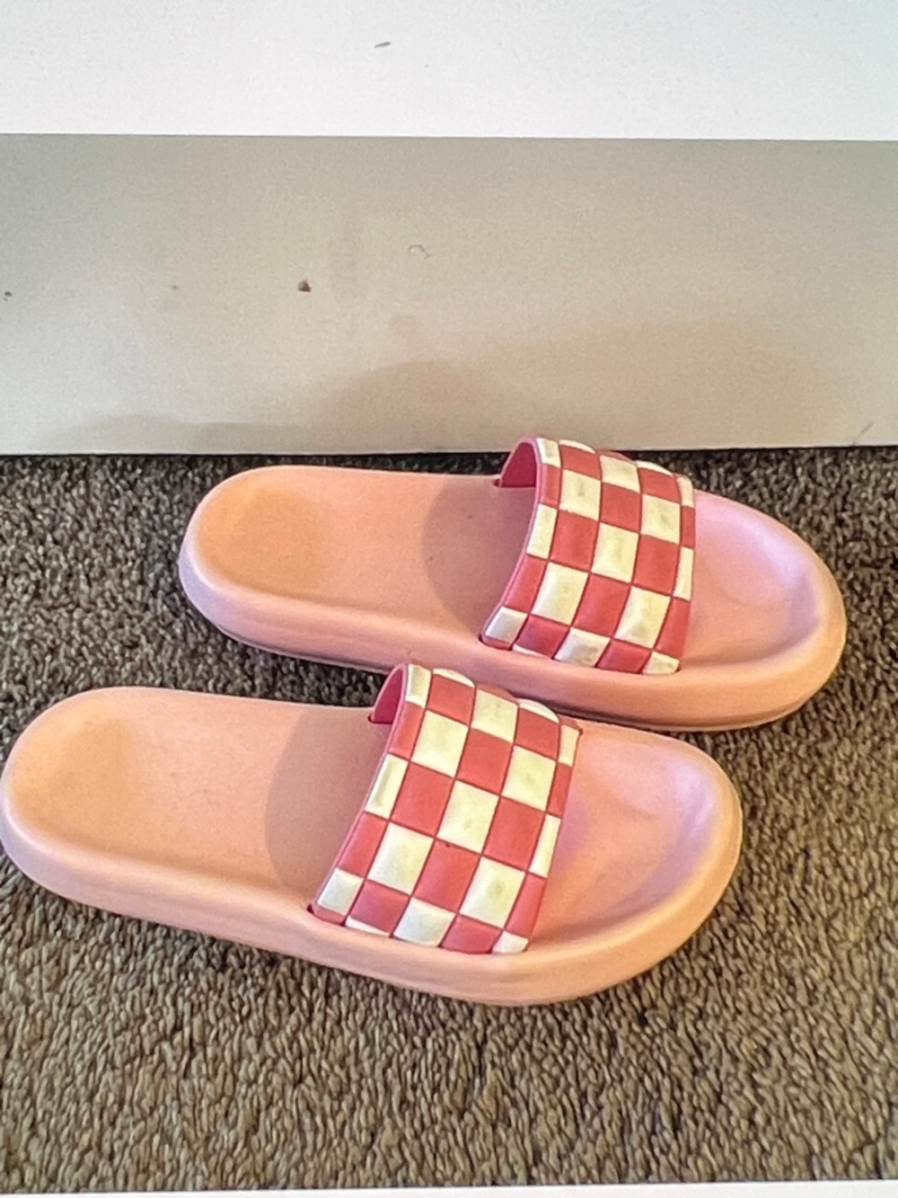 Pink white checked Slides